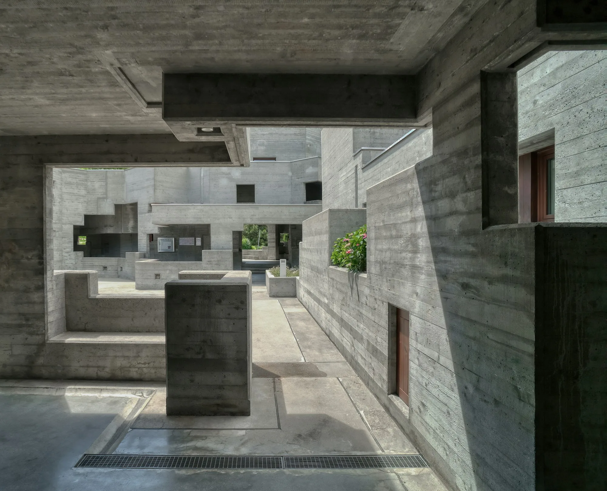 Texturas e volumes de concreto aparente